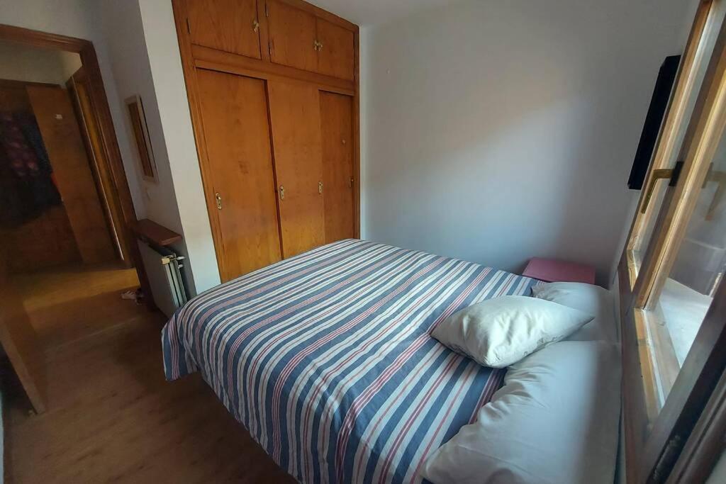 Casa Bihotz - Bonito Y Centrico Apartamento Con Garaje En Sallent Сальент-де-Гальего Экстерьер фото