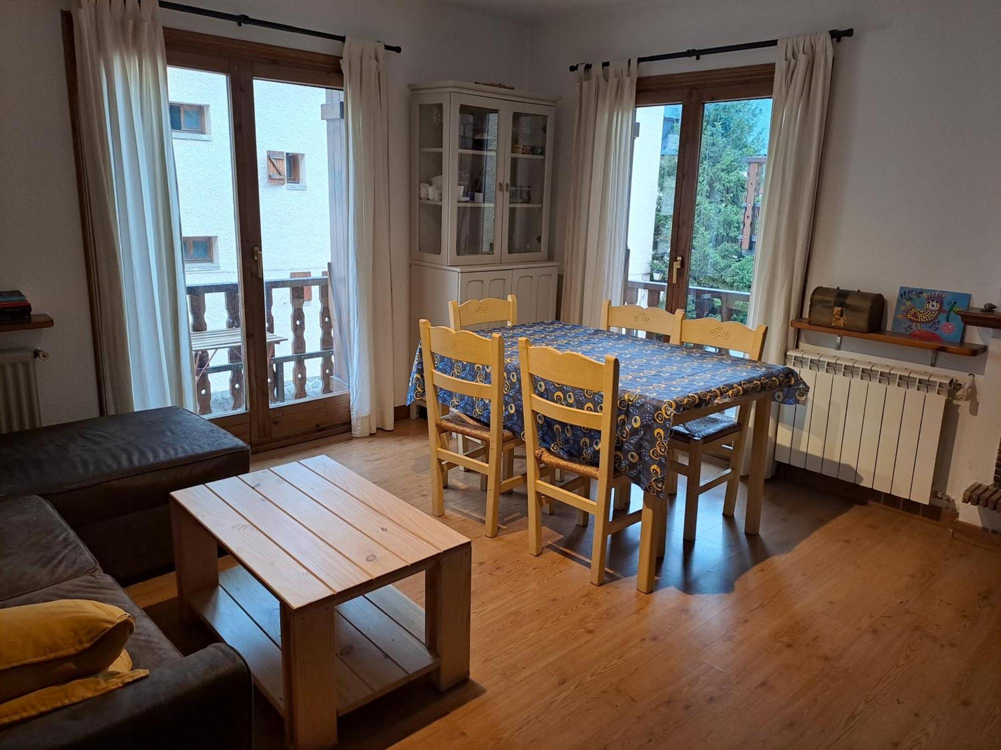 Casa Bihotz - Bonito Y Centrico Apartamento Con Garaje En Sallent Сальент-де-Гальего Экстерьер фото